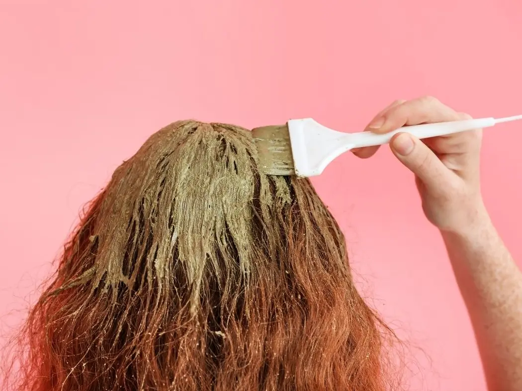 Henna do włosów - jakie daje efekty i dla kogo będzie idealnym rozwiązaniem?
