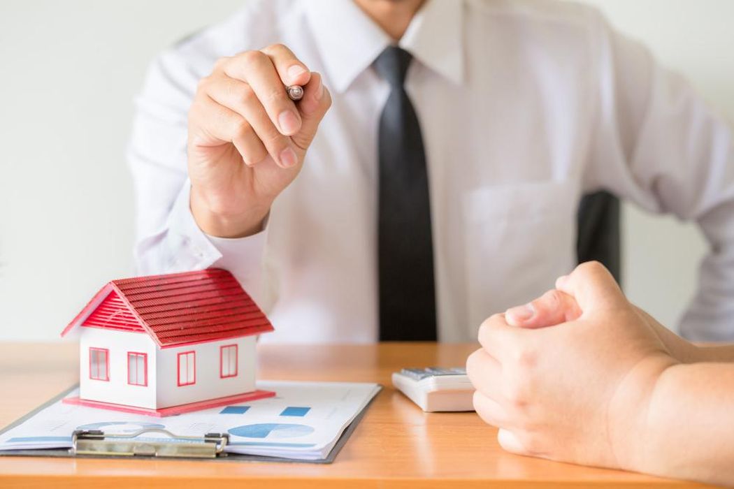 Czym zajmuje się pośrednik kredytów hipotecznych i jak może nam pomóc?