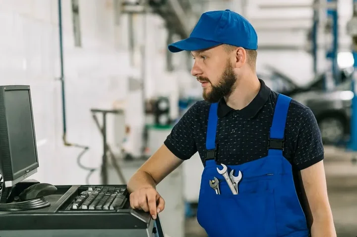 Przekwalifikowanie w praktyce – dlaczego Gdańsk potrzebuje technicznych specjalistów?