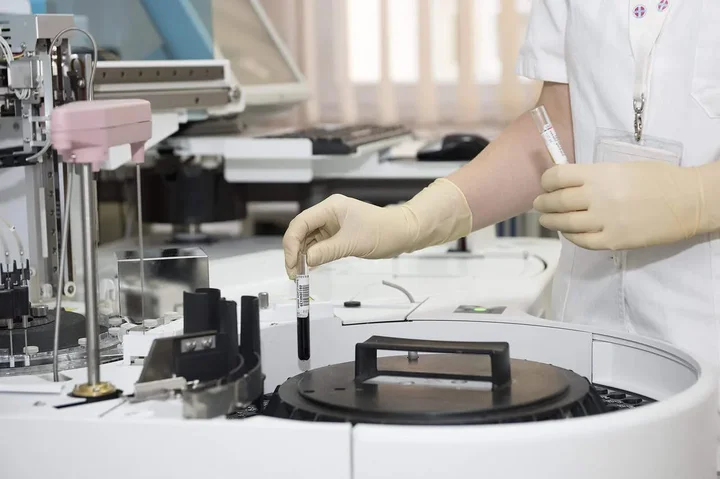 Co składa się na sprzęt laboratoryjny?
