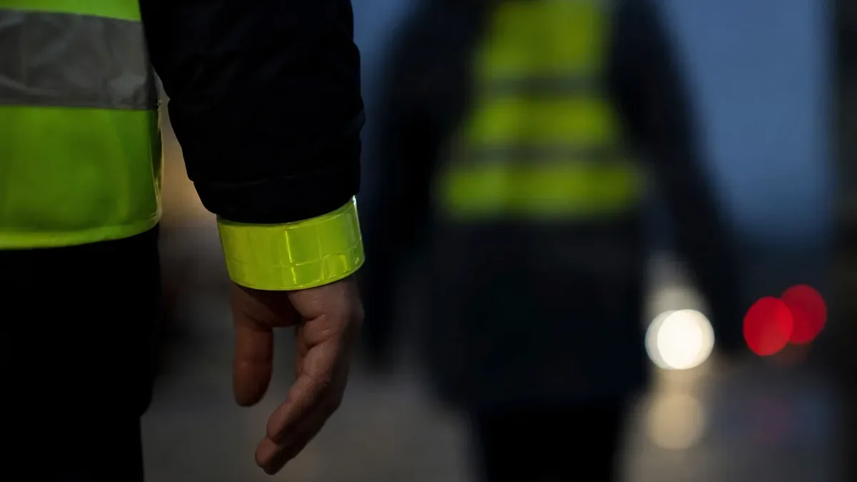 Od 40 do ponad 150 metrów - policja przypomina o odblaskach