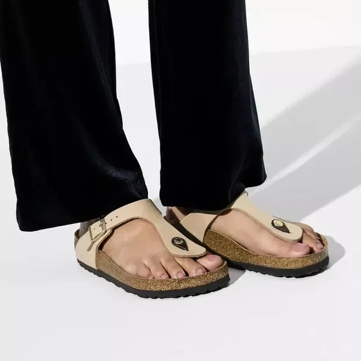 Eleganckie miejskie japonki Birkenstock Gizeh w wersji ze skóry nubukowej