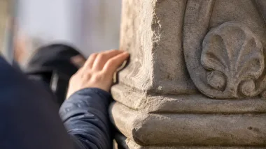 Głos autora prowadzi przez dawną łaźnię. Nowy audioprzewodnik GCSW
