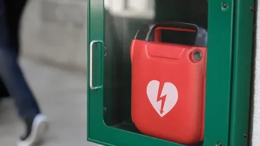 Dwa AED w Pruszczu Gdańskim. Jedno ma elektrody dla dzieci