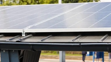 Panele na sześciu przystankach PKM. Moc instalacji wzrośnie dziesięciokrotnie