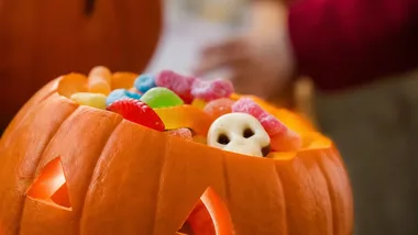 Halloween w Gdańsku z darmowym tramwajem i spacerem po epidemiach