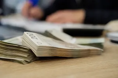 Obraz do artykułu: Składki rosną, ale wydatki też. ZUS pokazuje bilans półrocza