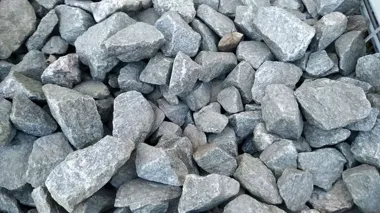 Jakie kruszywo na podjazd wybrać?