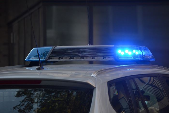 Policja Gdańsk: Mężczyzna stracił przytomność – z pomocą ruszył policjant, konduktorzy oraz funkcjonariusze Straży Ochrony Kolei.