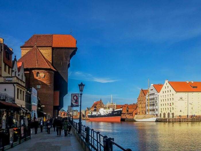 UM Gdańsk: Tutaj biletu nie kasuj. Wrzuć należność wolontariuszowi WOŚP do puszki