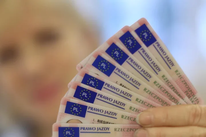 Prawo jazdy od 17. roku życia – młodzi kierowcy mogą wcześniej rozpocząć kurs i otrzymać PKK