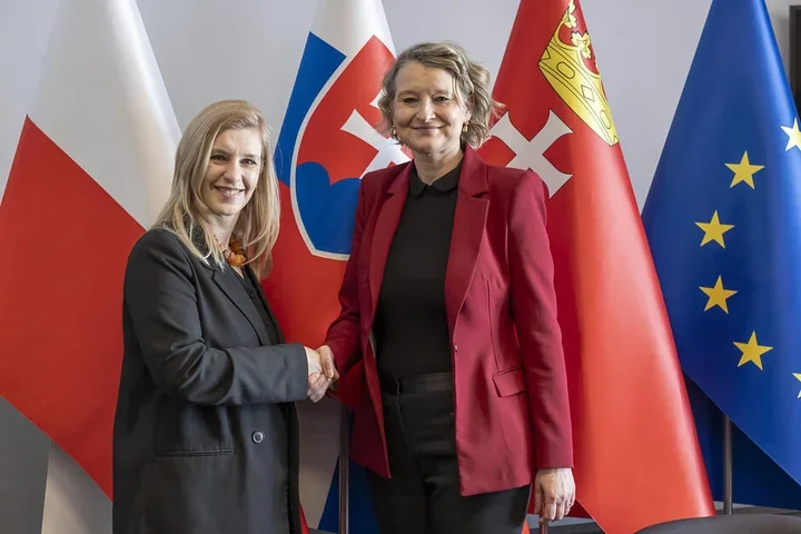 Bratysława wróciła do Gdańska, a lotnisko pokazuje Słowację oczami dwóch braci