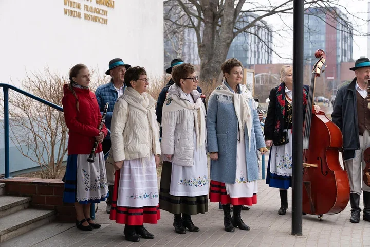 Po raz pierwszy odnowiono doktorat na UG, a święto uczelni nabrało kaszubskiego rytmu