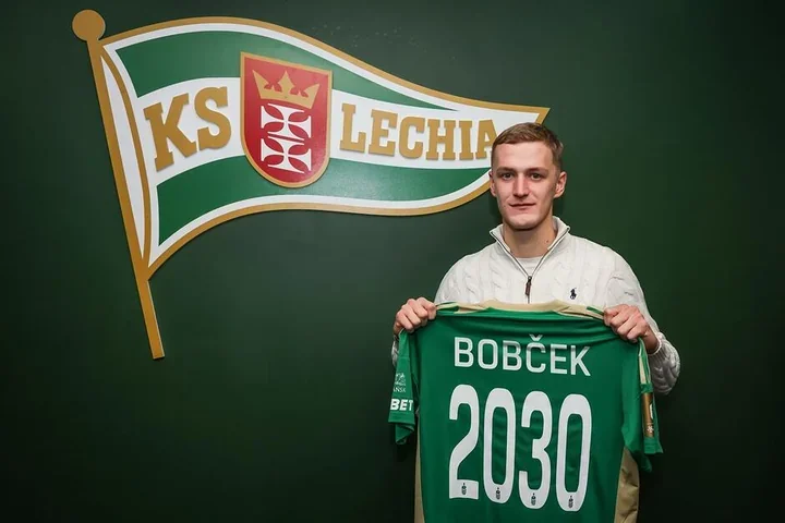 Bobček zostaje w Lechii – kontrakt do 2030 roku i rosnąca wartość napastnika