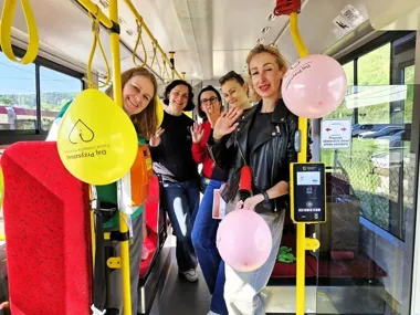 Darmowy tramwaj pojechał przez Gdańsk. W środku mówiono o domu dla dzieci