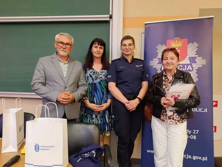 Seniorzy usłyszeli w Gdańsku o dwóch rzeczach, które mogą uratować życie
