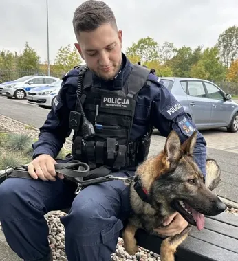 Policjant po służbie ruszył za 33-latkiem. Wcześniej miał uszkodzić auto