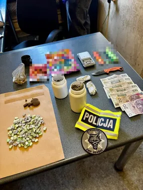 Ucieczka przy garażach w Gdańsku. W plecaku miał narkotyki