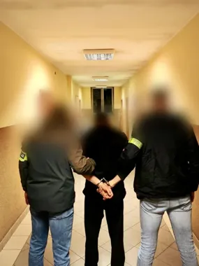 Ponad 400 porcji narkotyków. 39-latek trafił do aresztu