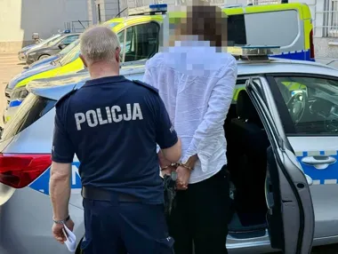 Gaz pieprzowy i kasa z dwóch sklepów - para z Gdańska w areszcie