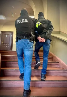 Zatrzymany za pochwalanie zbrodni - 18-latek namierzyła policja