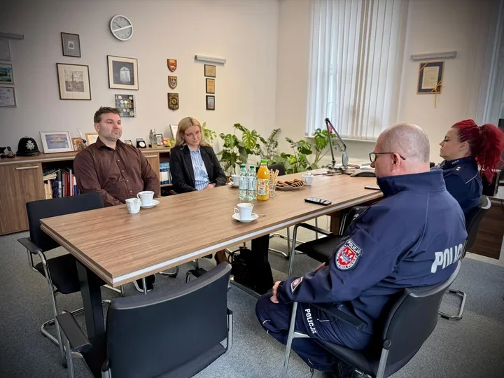 Kawa z komendantem i historia sejfu - gdańska komenda odsłoniła swoje zaplecze