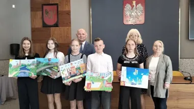 Przyszły Pruszcz w oczach dzieci. Nagrody odebrano w urzędzie miasta
