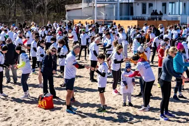 Setki biegaczy ruszyły w lustrzaną trasę, a Gdańsk postawił na zdrowie