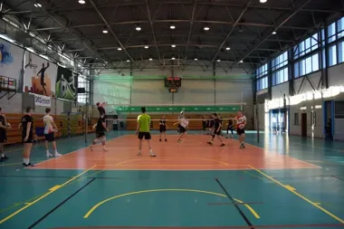 Nowe szatnie w hali przy Kołobrzeskiej. Remont potrwa do września