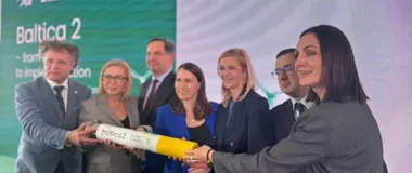 Baltica 2 zaczyna budowę na morzu. Monopale ważą po 2000 ton
