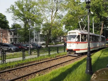 Zabytkowy tramwaj rusza na Fląder Festiwal w Brzeźnie