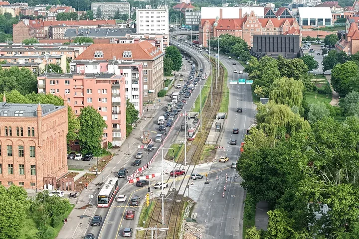 Tramwaje wracają na Podwale Przedmiejskie. Pojawią się też bezpłatne autobusy